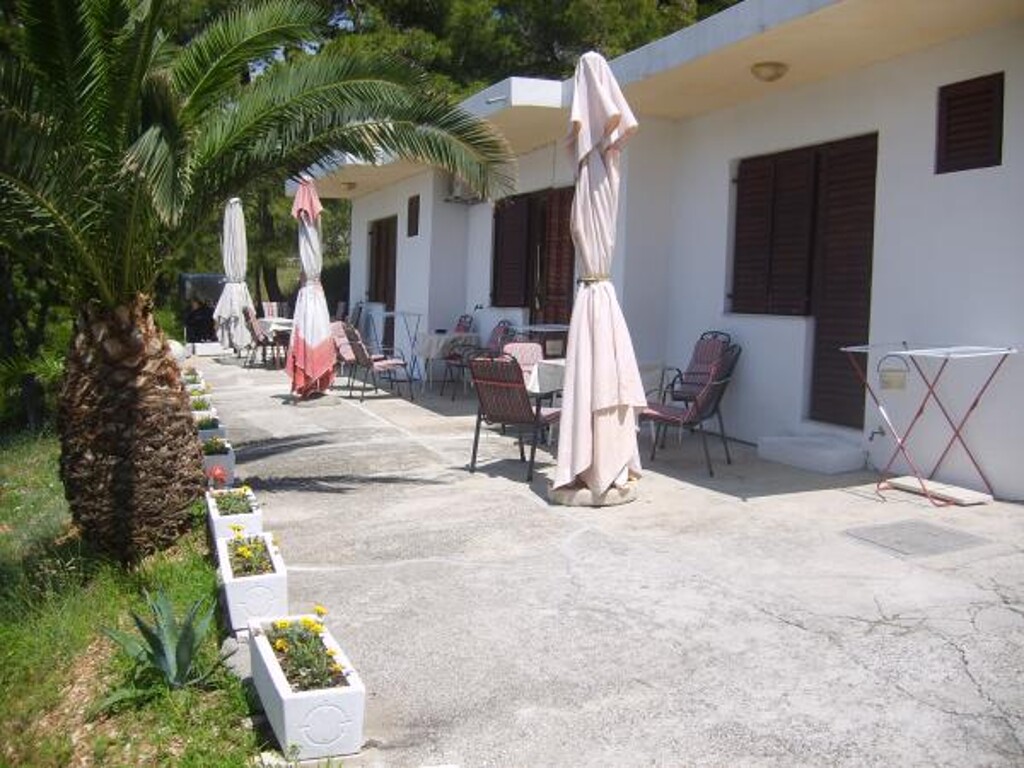 Image 3813418 - 7