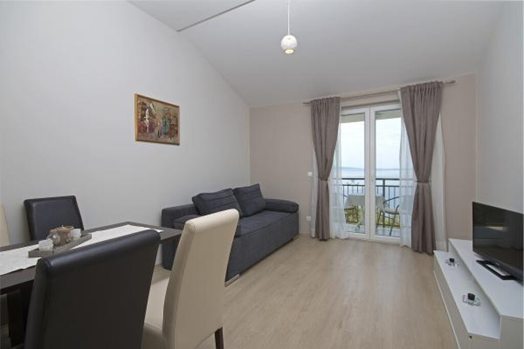 Image 3838954 - 5
