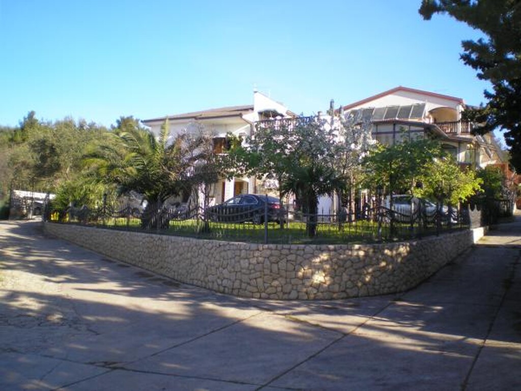 Image 3813434 - 1