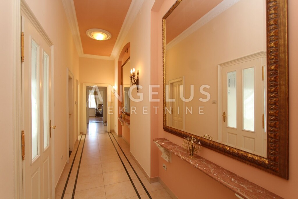 Image 6208680 - 9