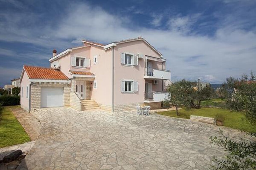 Image 3813220 - 1