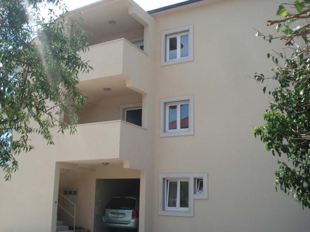 Image 3810715 - 2