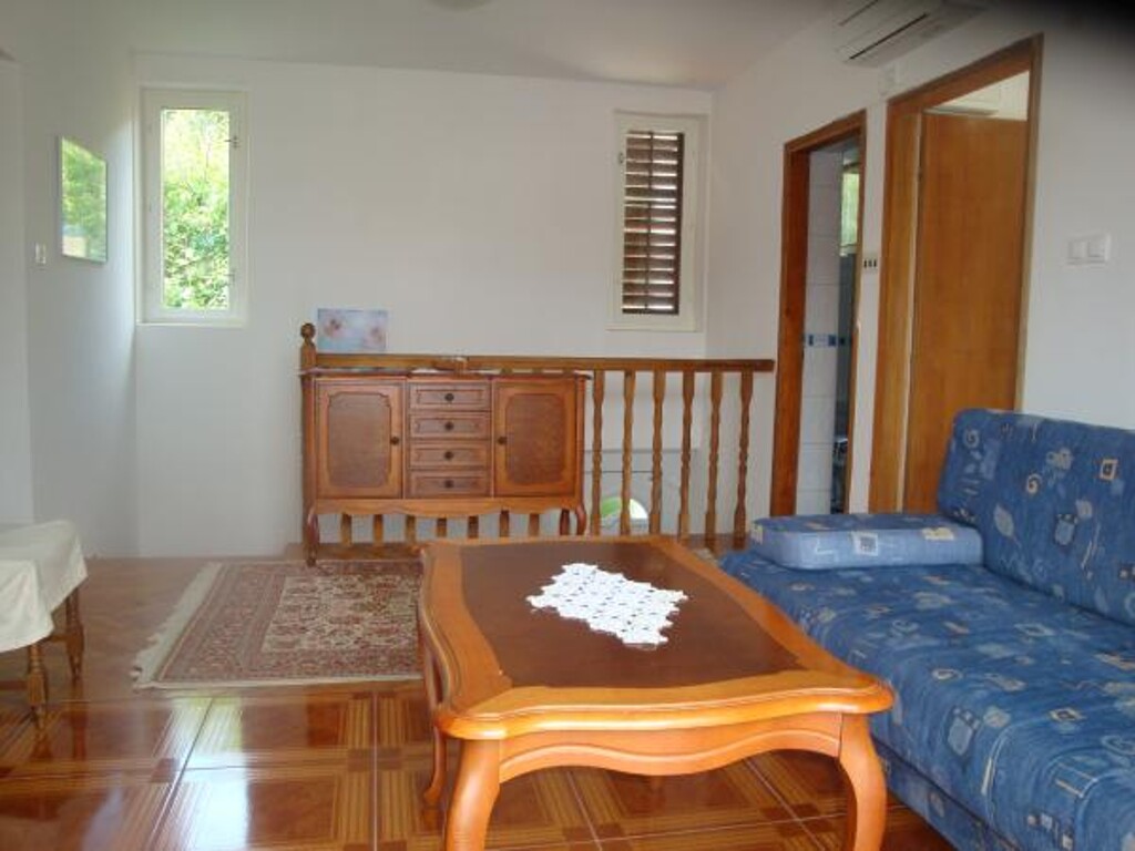 Image 3811584 - 6