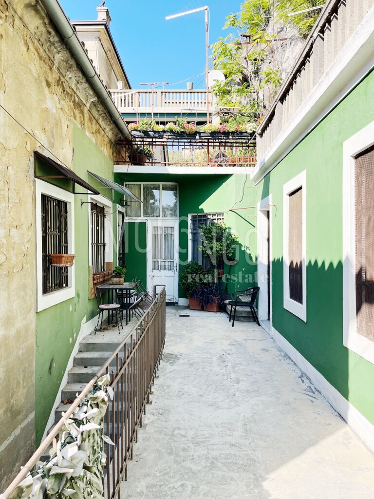 Image 10