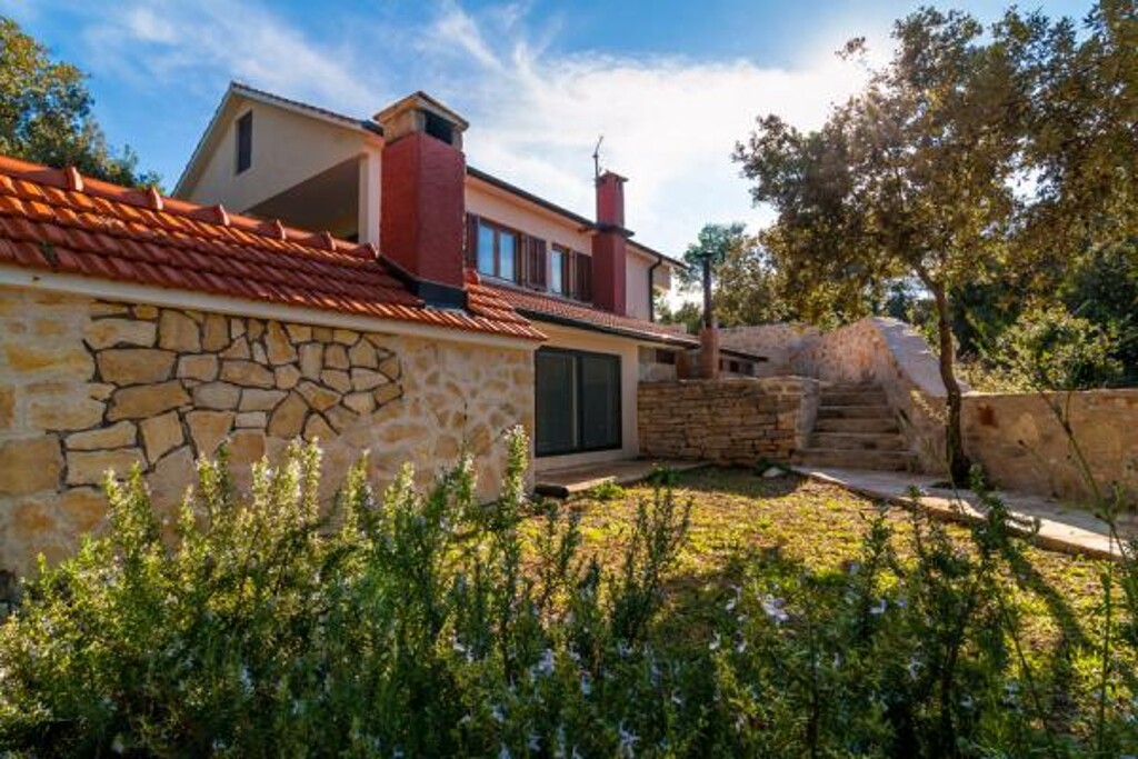 Image 3813579 - 6
