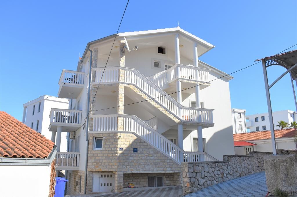 Image 3813171 - 1